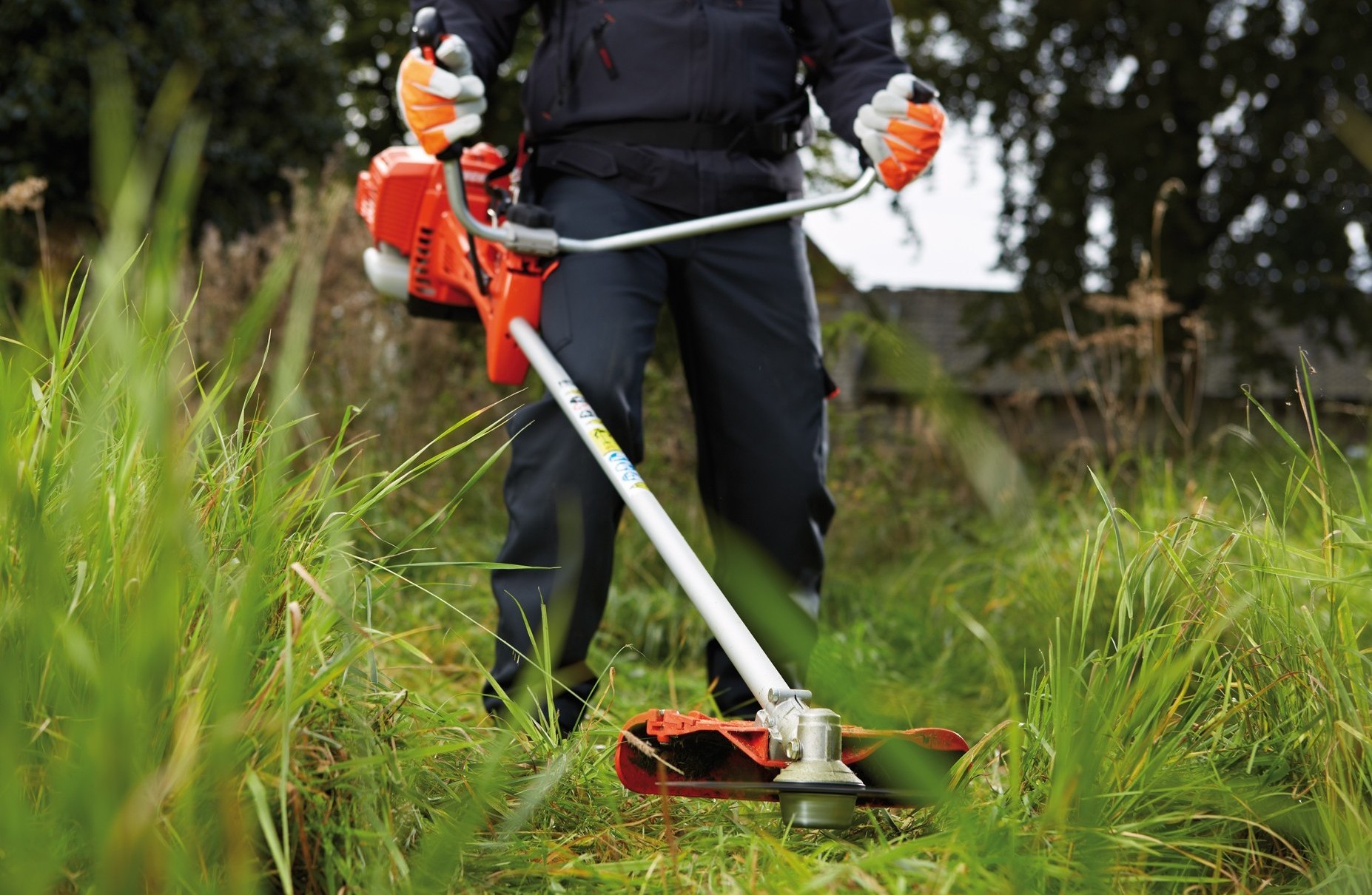 Триммер work. Триммер Редверг бензиновый. D 71336 Stihl триммер. Триммер для покоса травы бензиновый штиль. Триммер бензиновый Rasen FS-43.